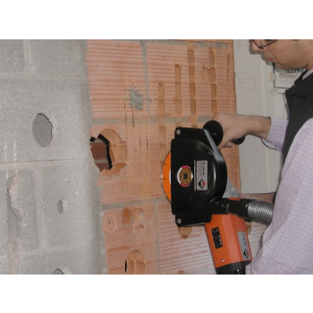 Máy cắt rãnh tường Rubi - R-180-N2 - 2200w (thanh lý)